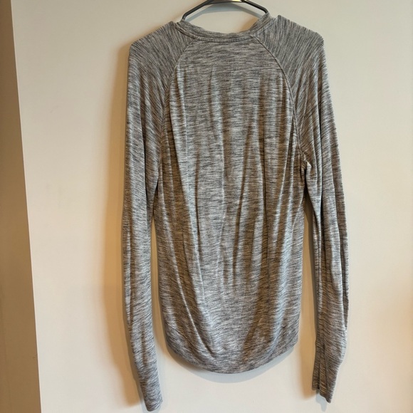 Athleta Heather Gray Long Sleeve Mindset Modal Sweatshirt XS Athleisure - Picture 8 of 9